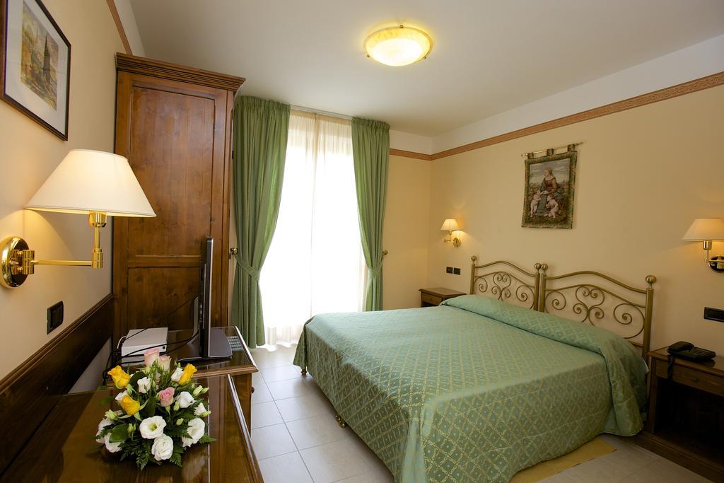 Campiglione Hotel Assisi Værelse billede